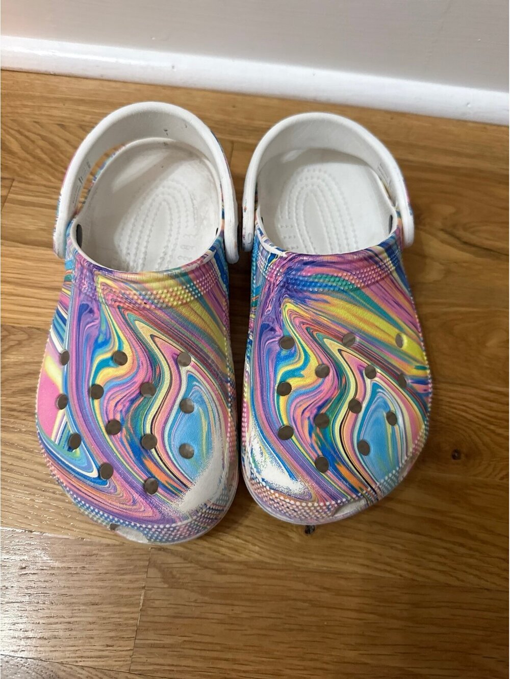 Crocs Adult Tie Dye Swirl Women’s Size 6